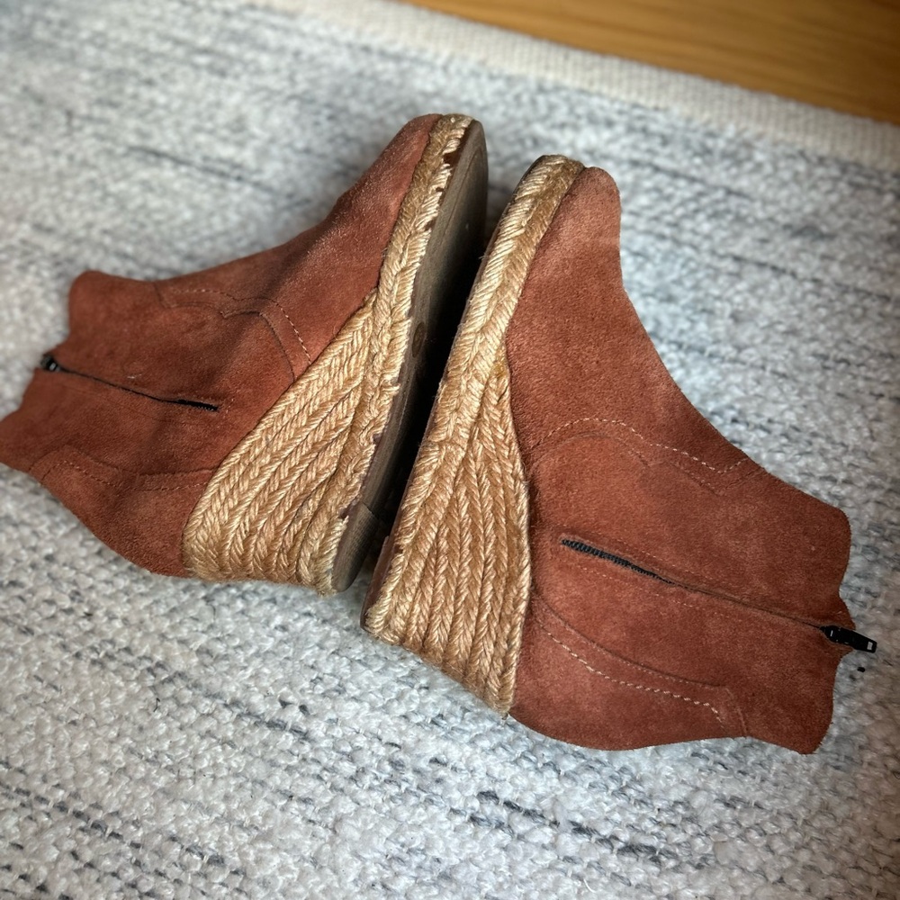 Anthropologie Holding Horses Mamba Women’s Suede Ankle Wedge Boots - Picture 6 of 14